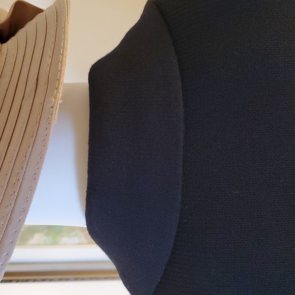 St. John Basics 2-Button Black Blazer in Classic Santana Knit, Size 8 - Picture 8 of 12